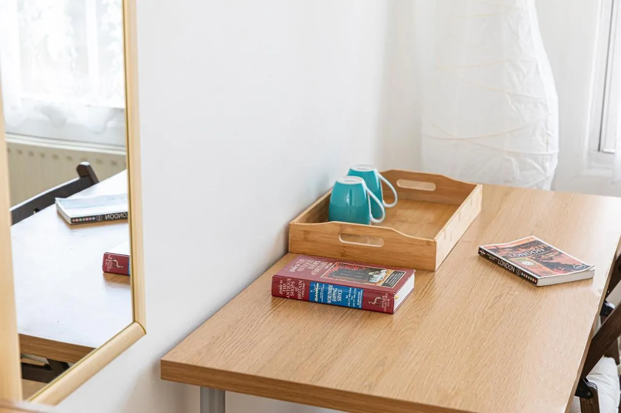 Homestay Tower Bridge Accommodations - 11 London United Kingdom