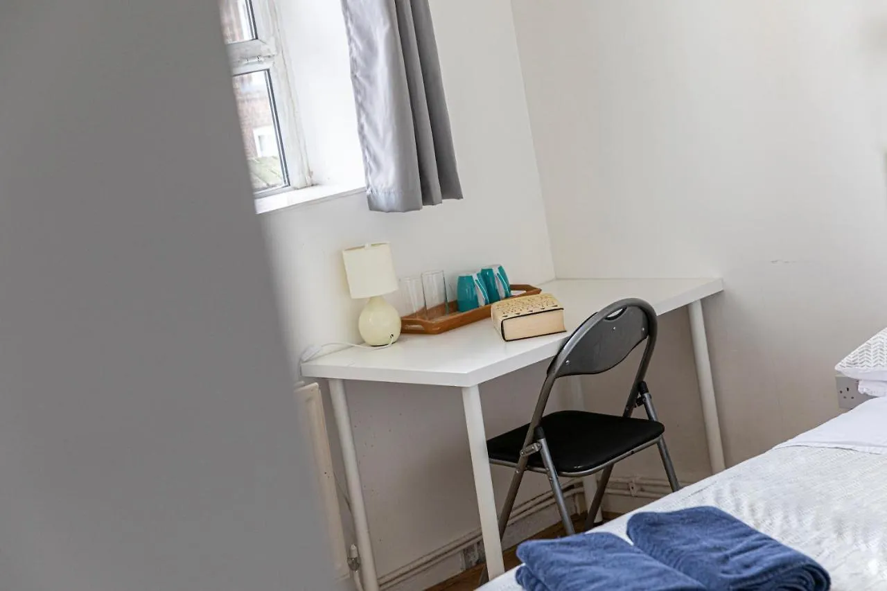Homestay Tower Bridge Accommodations - 11 London